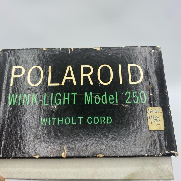 Vintage Camera Light, 1960's Polaroid Wink Light Model 250 in Original Box - Picture 4 of 8